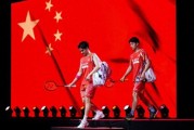 汤尤杯｜石宇奇赛前伤退，王昶赛中受伤，国羽男队提前出线，但伤情令人担忧|加拿大|赖浩俊|汤姆斯杯|比赛|世锦赛_新浪体育_新浪新闻